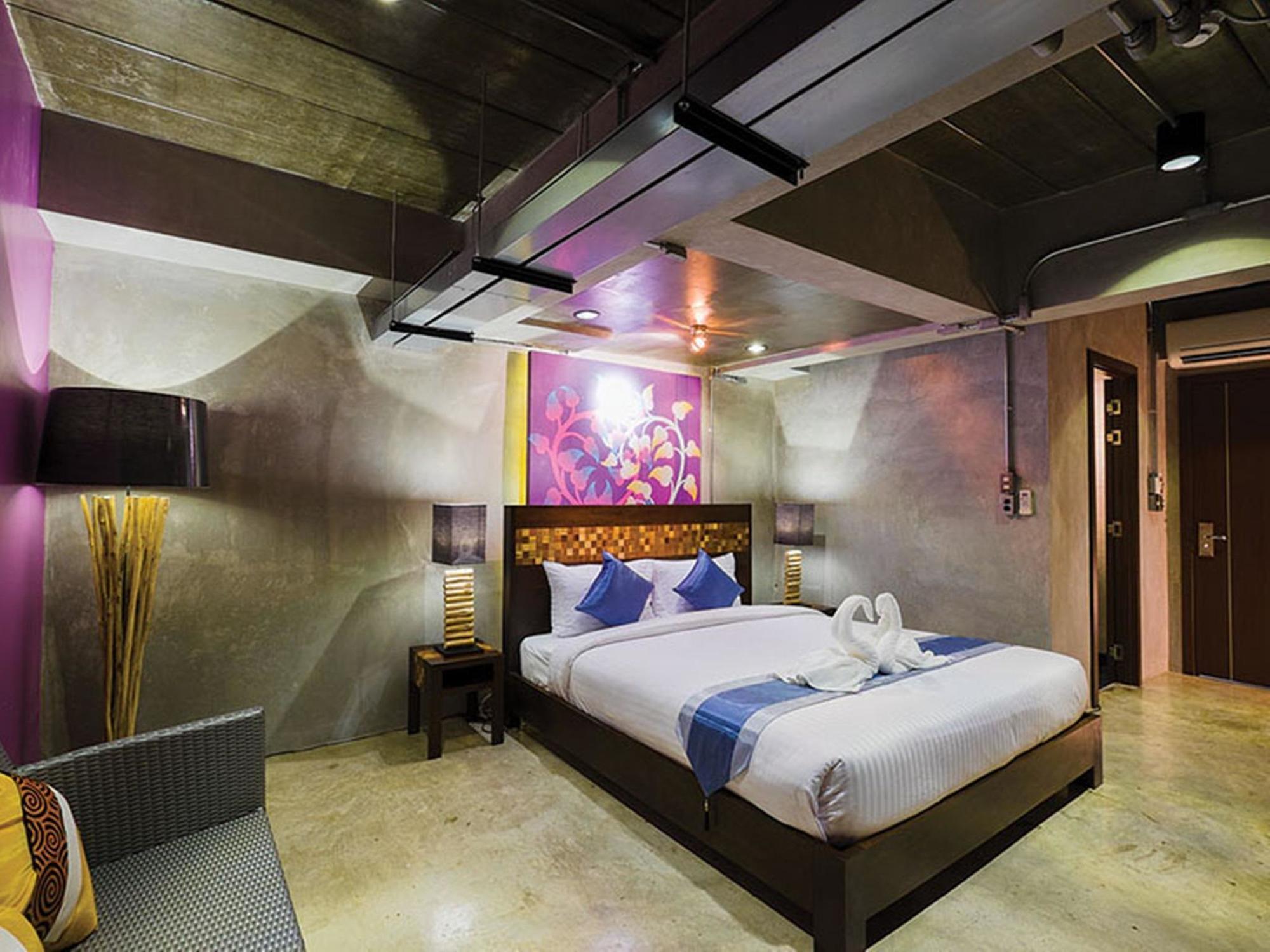 Отель Thapae Loft Чиангмай Экстерьер фото