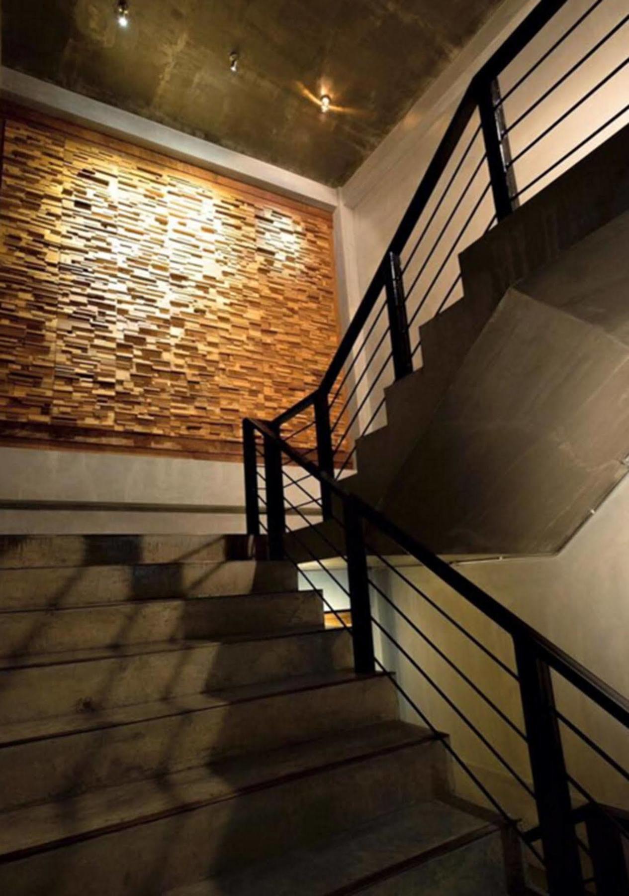 Отель Thapae Loft Чиангмай Экстерьер фото